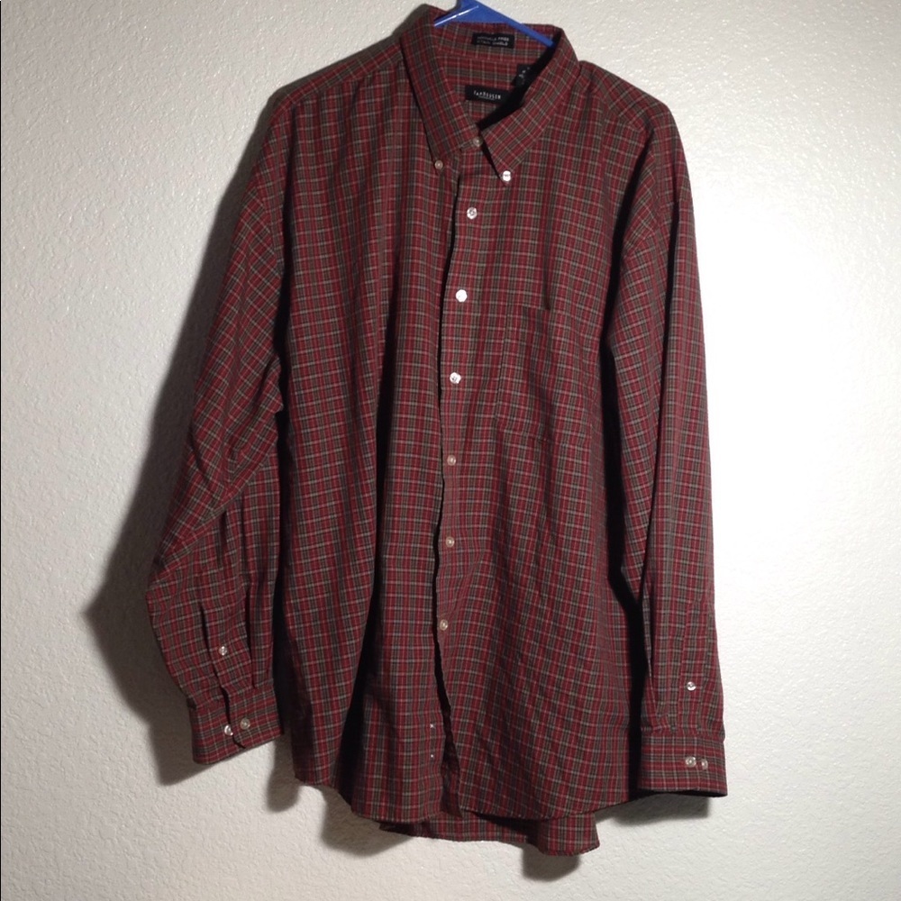 FINAL MARKDOWN Men's Van Heusen Button Down Shirt (XL 17-17 1/2)